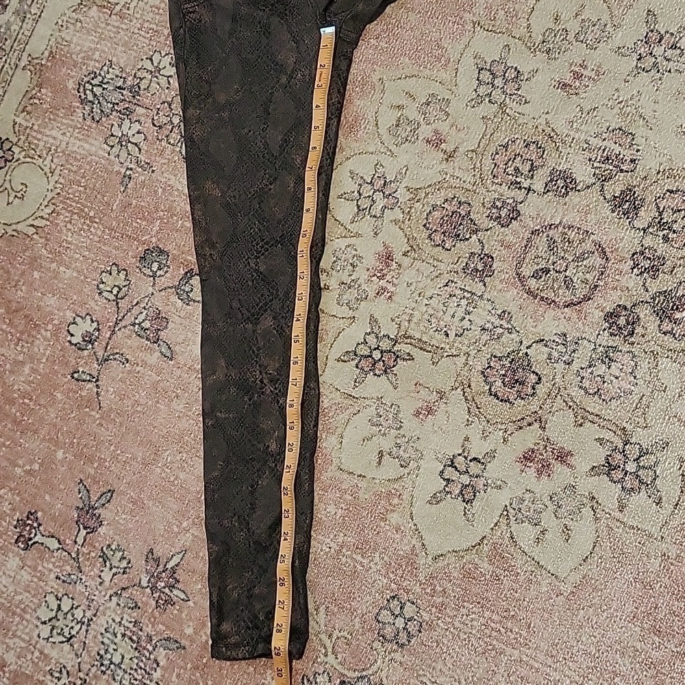 Level 99 Janice Ultra Skinny Stretchy Snakeskin Pants Size 26 - Picture 10 of 14
